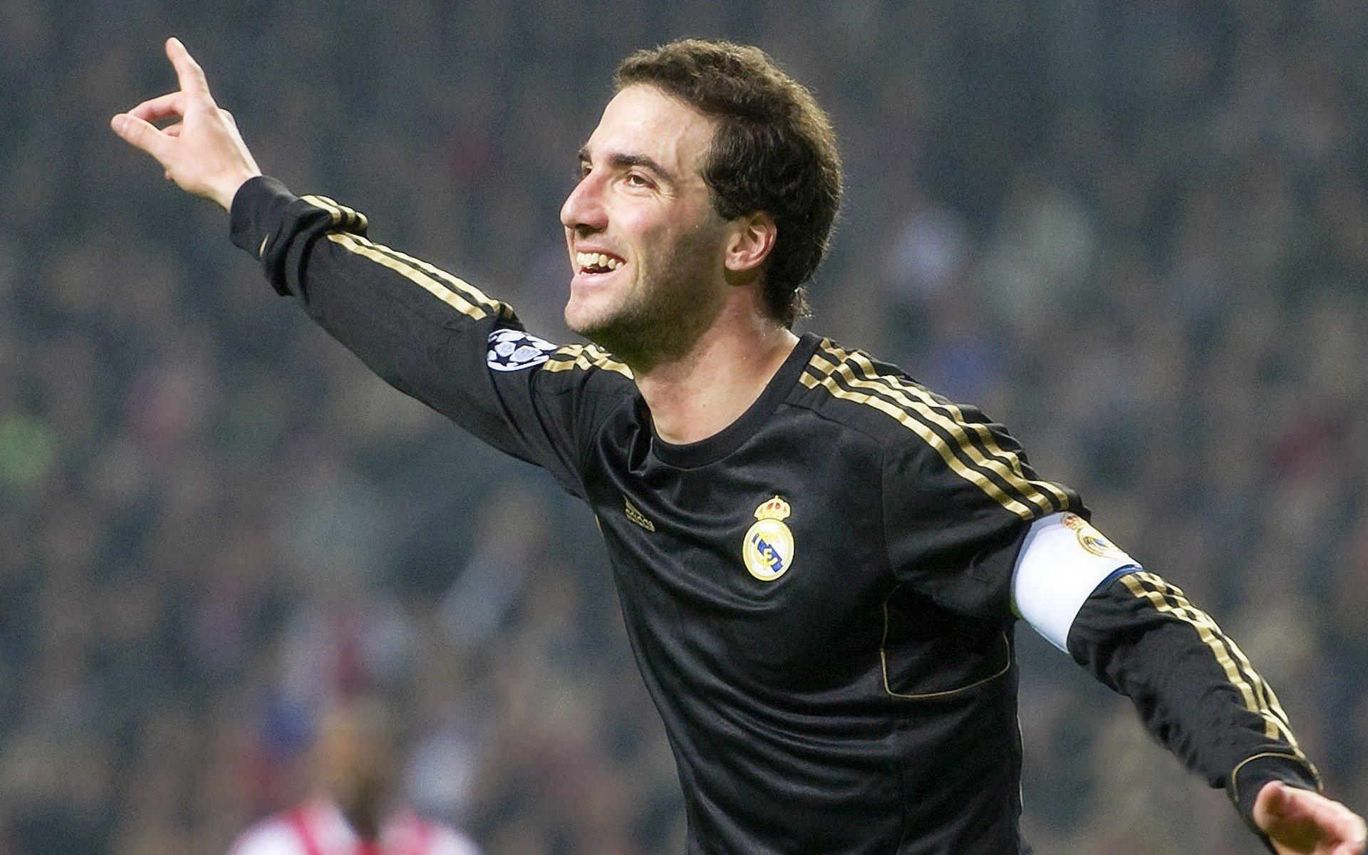 图片报独家，皇萨双雄领衔，利物浦阿森纳加入施洛特贝克争夺战