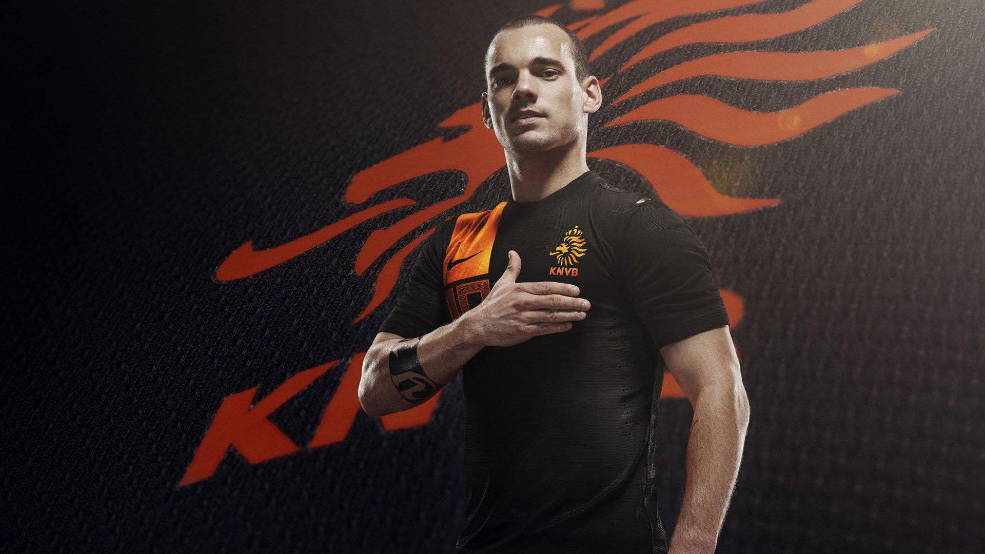 卡纳瓦罗婉拒中亚双雄邀约 未来动向引足坛关注